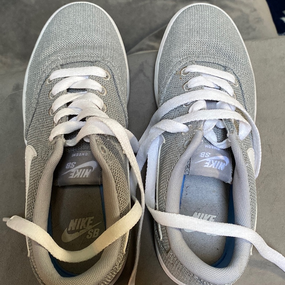 Nike SB checks